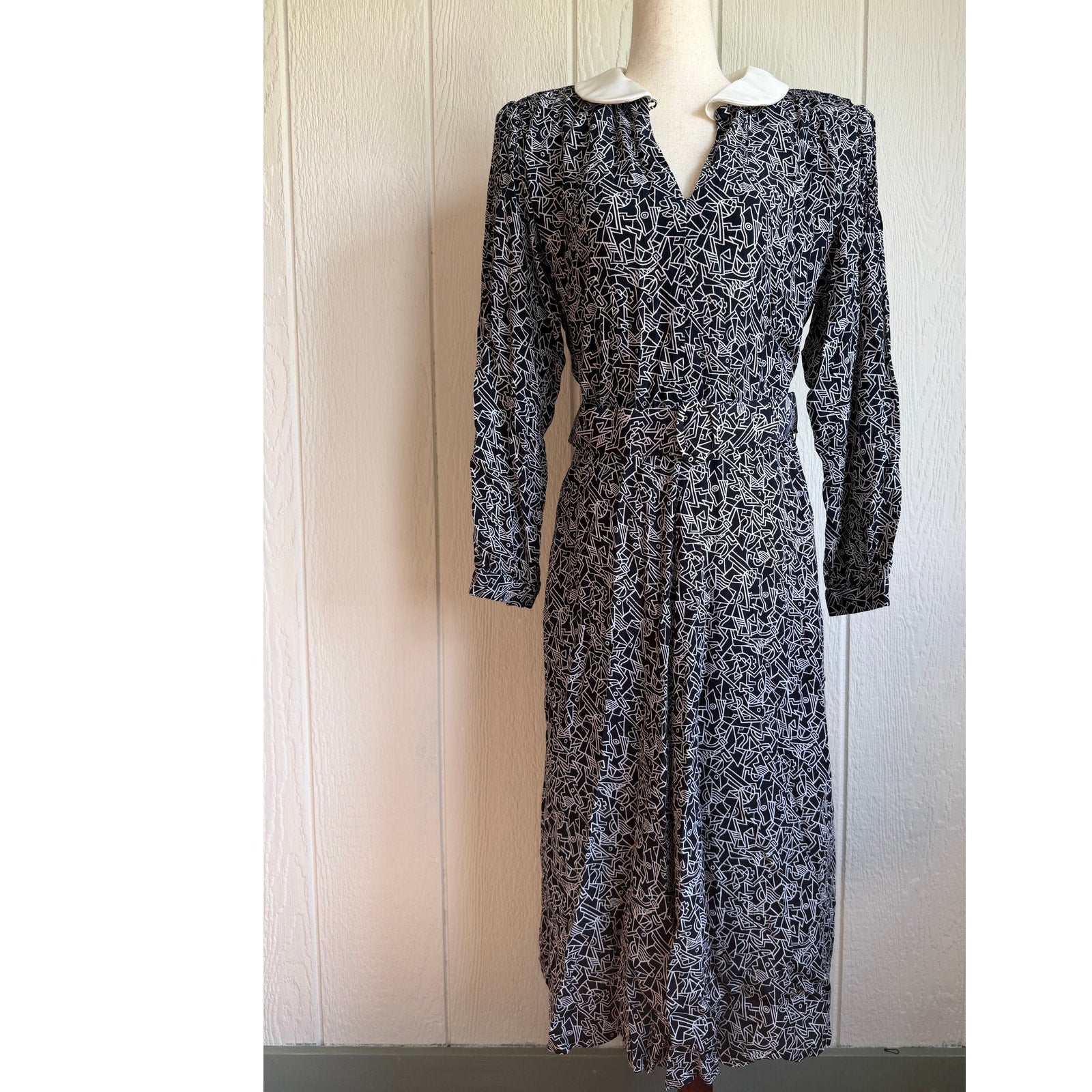 Vintage 80s/90s Abstract Geometric Midi Dress Collar Secretary Belted Dress 12