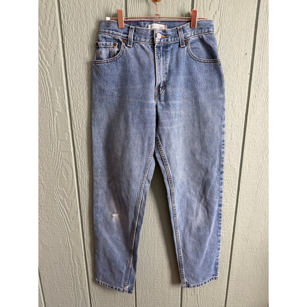 Vintage Levi’s 550 Relaxed Tapered Jeans – Women’s 6M – Light Wash – Y2K