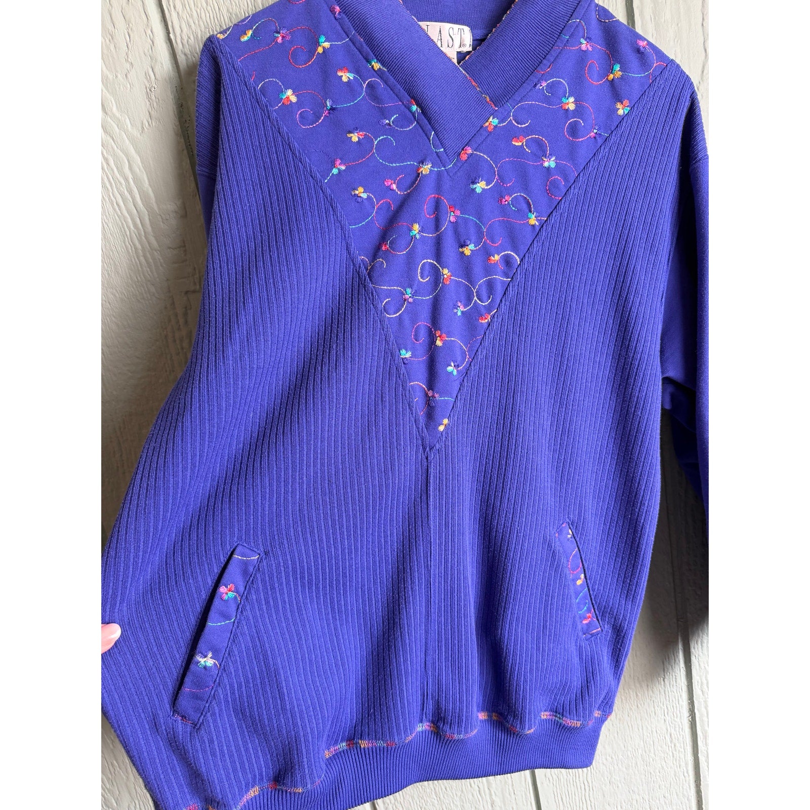 Vintage BLAST Embroidered Ribbed Pullover Sweatshirt XL Purple Floral V-Neck 90s
