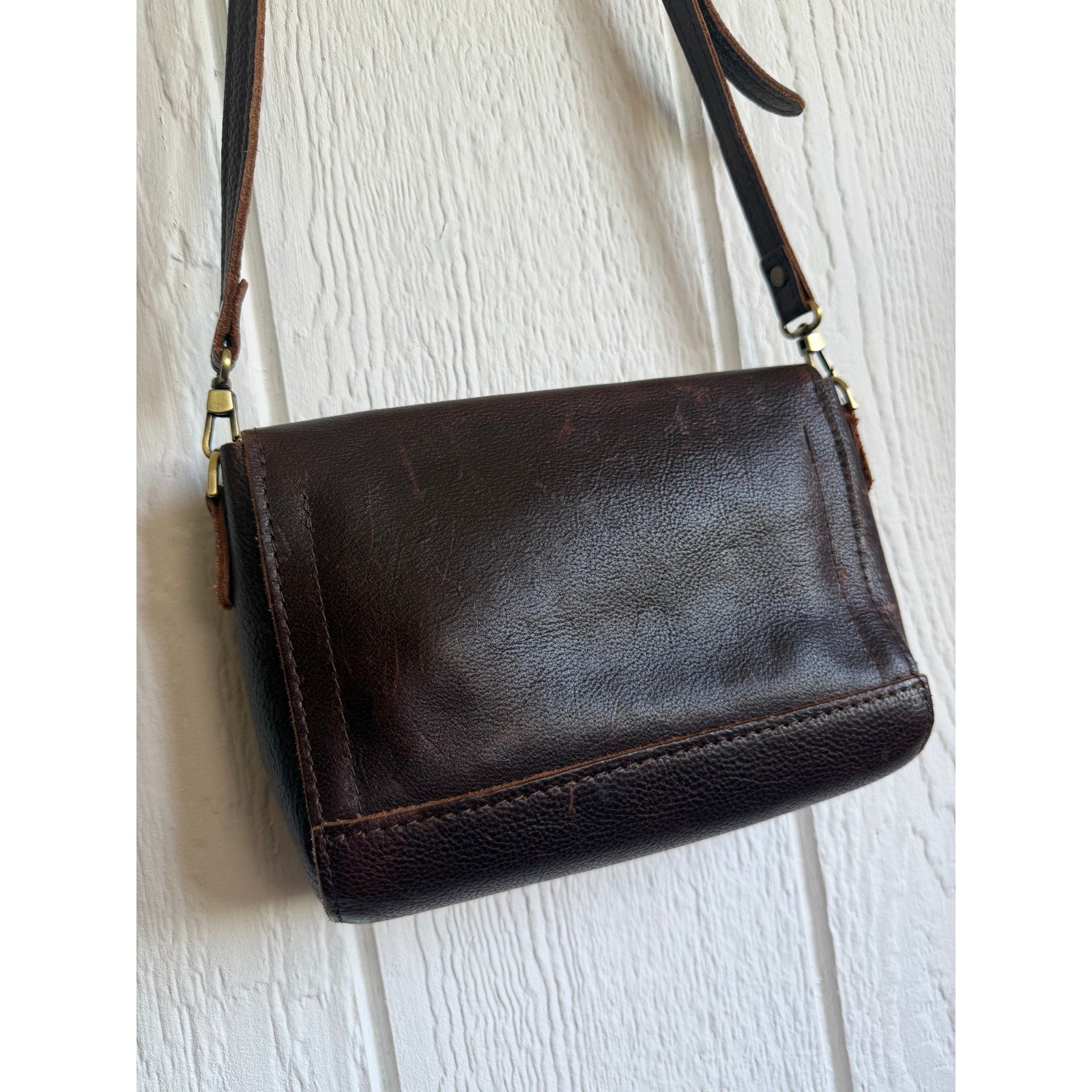 Portland Leather Goods Metro Medium Crossbody
