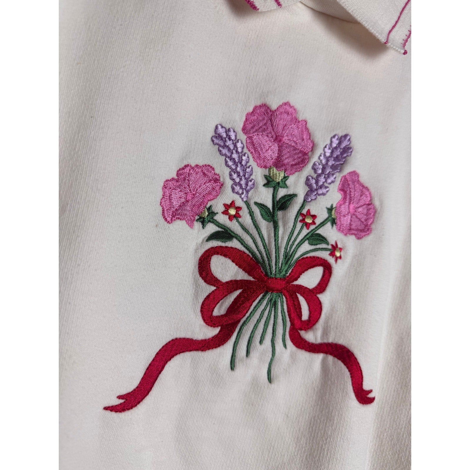 Vintage 90s Embroidered Floral Sweatshirt Collared Pullover Pink Cream Small