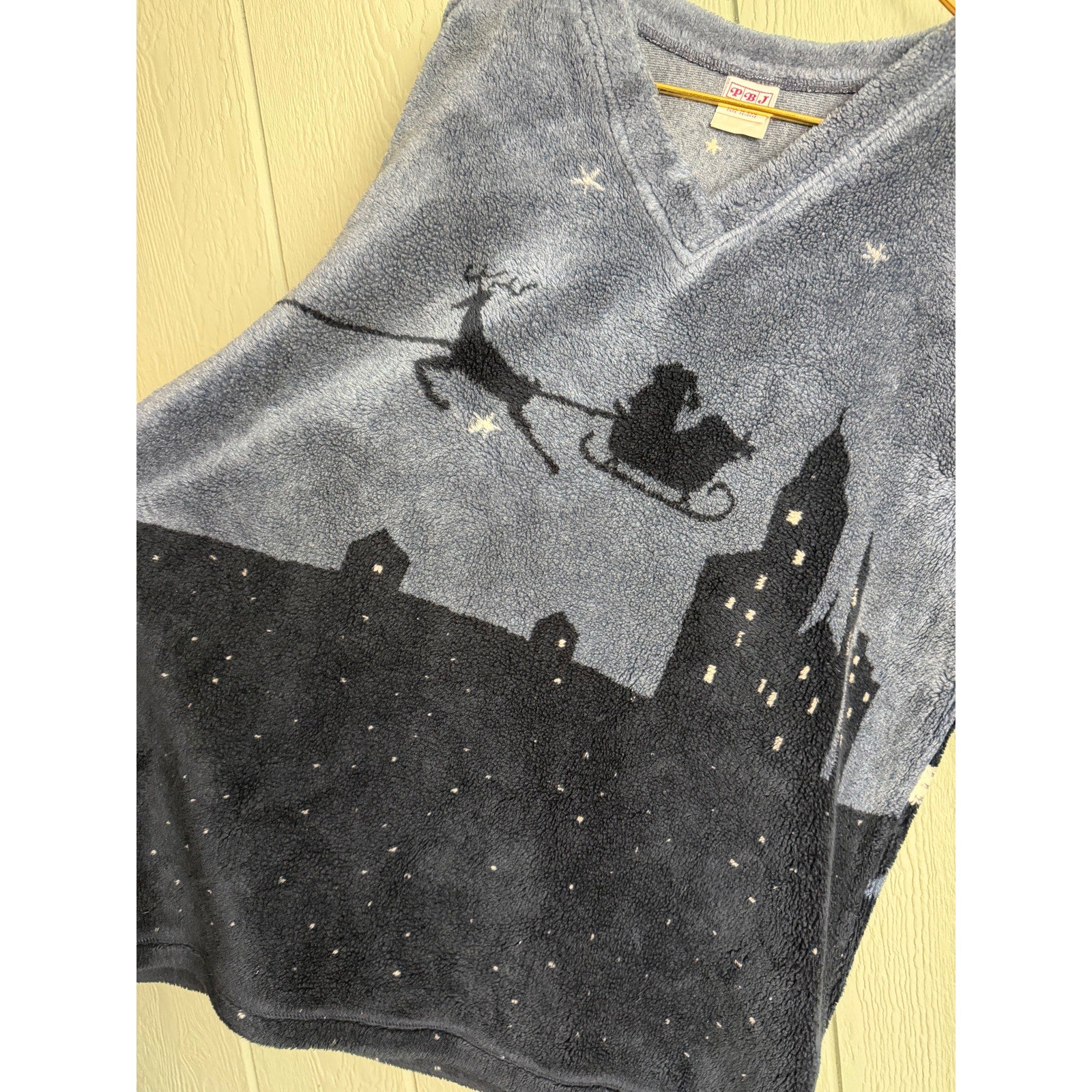 Vintage PBJ Sport Fleece Christmas Sweater Night Sky Scene Cozy V-Neck USA – M/L