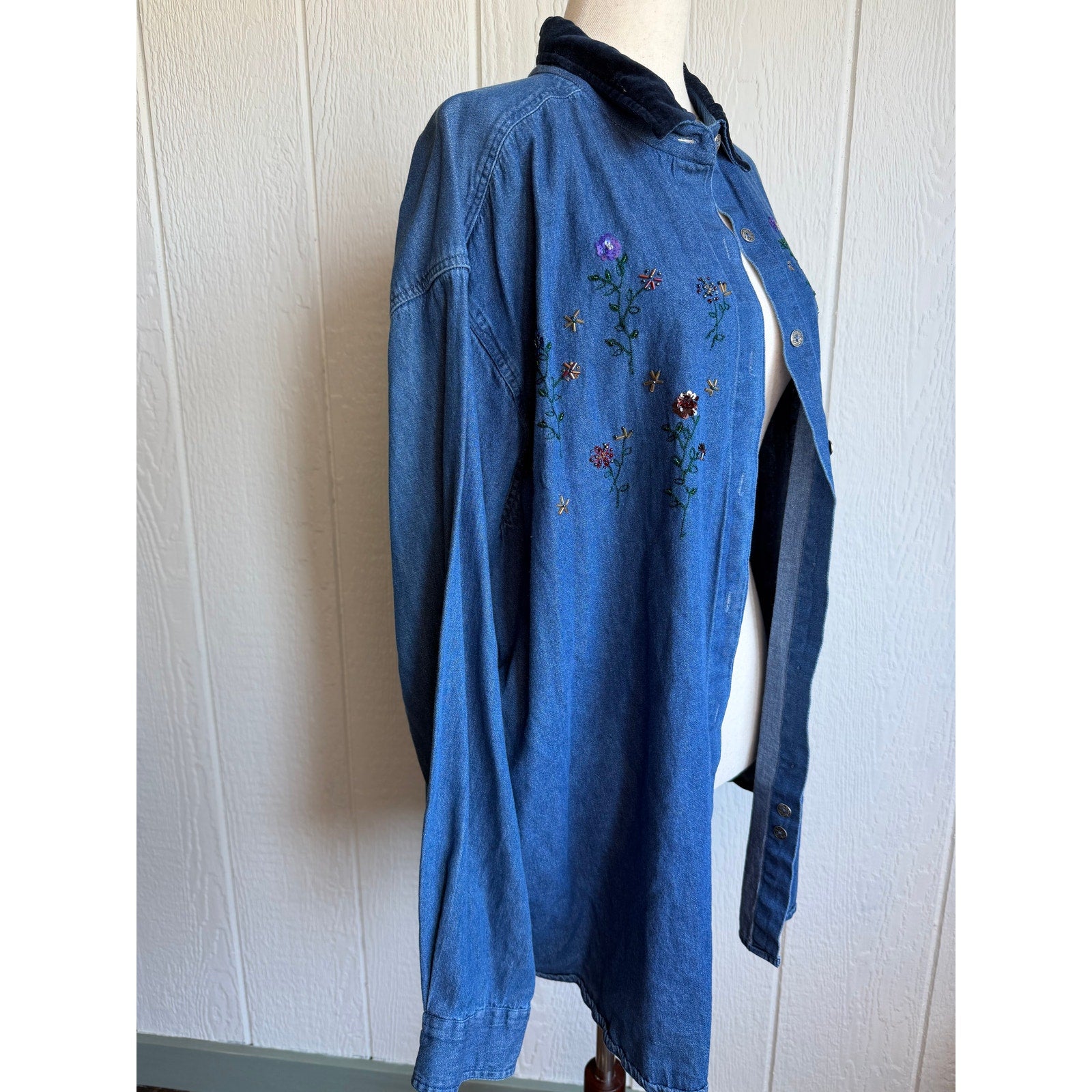 Vintage Embroidered Denim Button Down Beaded Floral Velvet Collar Boho Size 2X