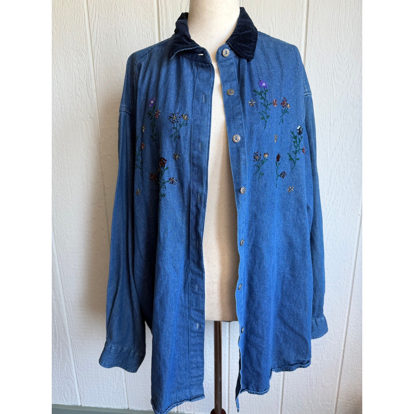 Vintage Embroidered Denim Button Down Beaded Floral Velvet Collar Boho Size 2X