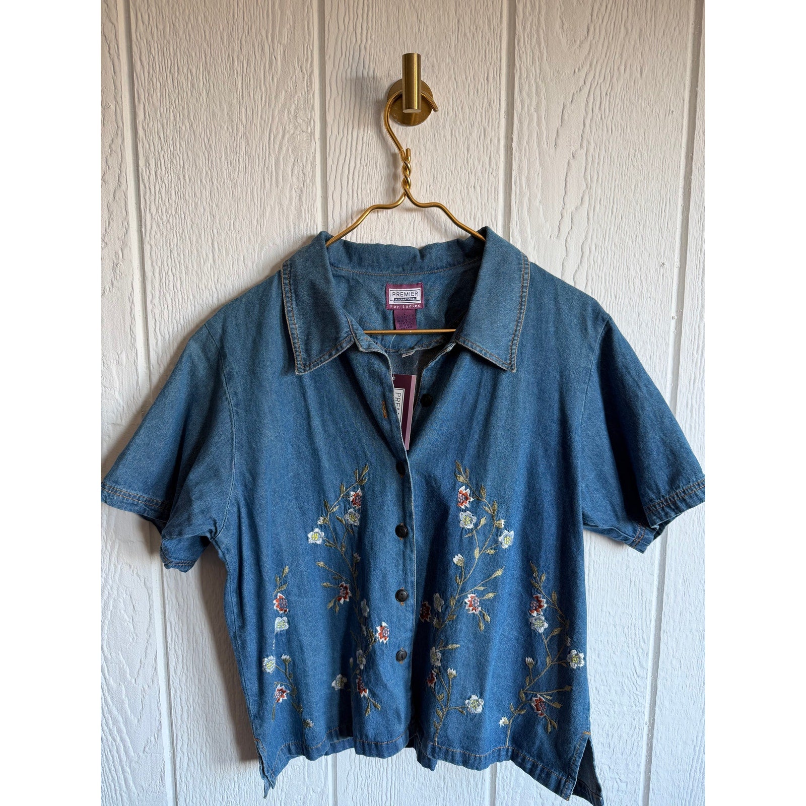NWT Vintage 90s Embroidered Denim Button Front Shirt Jacket Floral Women’s L