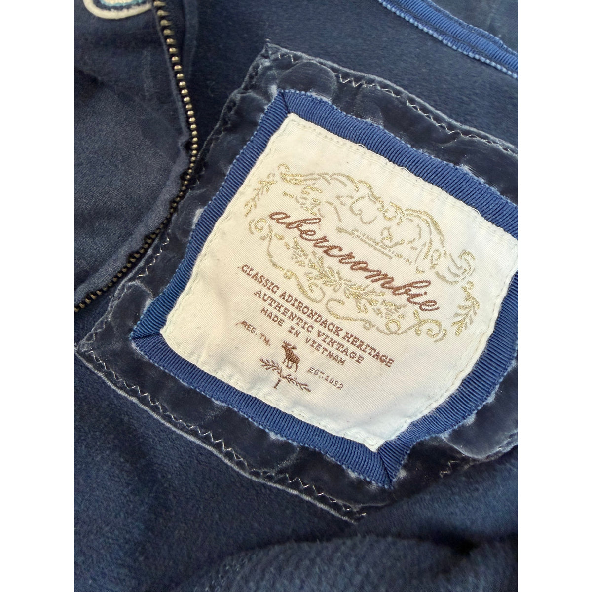 Vintage Y2K Abercrombie & Fitch Navy Blue Full-Zip Hoodie, Large