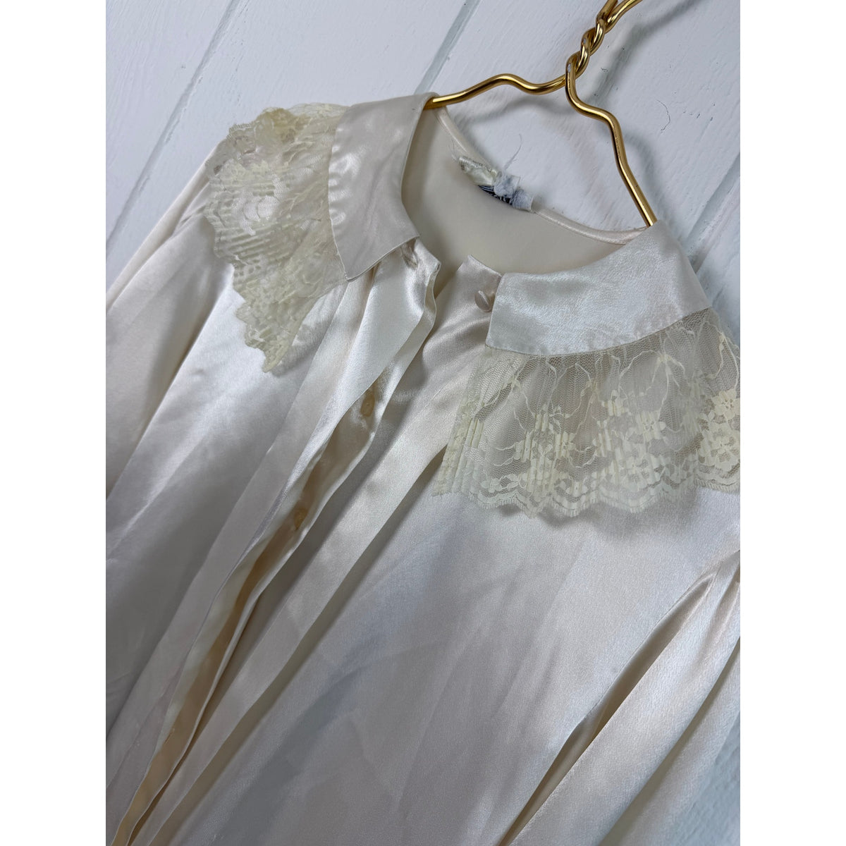 Vintage Lady Manhattan Ivory Satin Blouse Lace Collar Victorian Coquette Size 6
