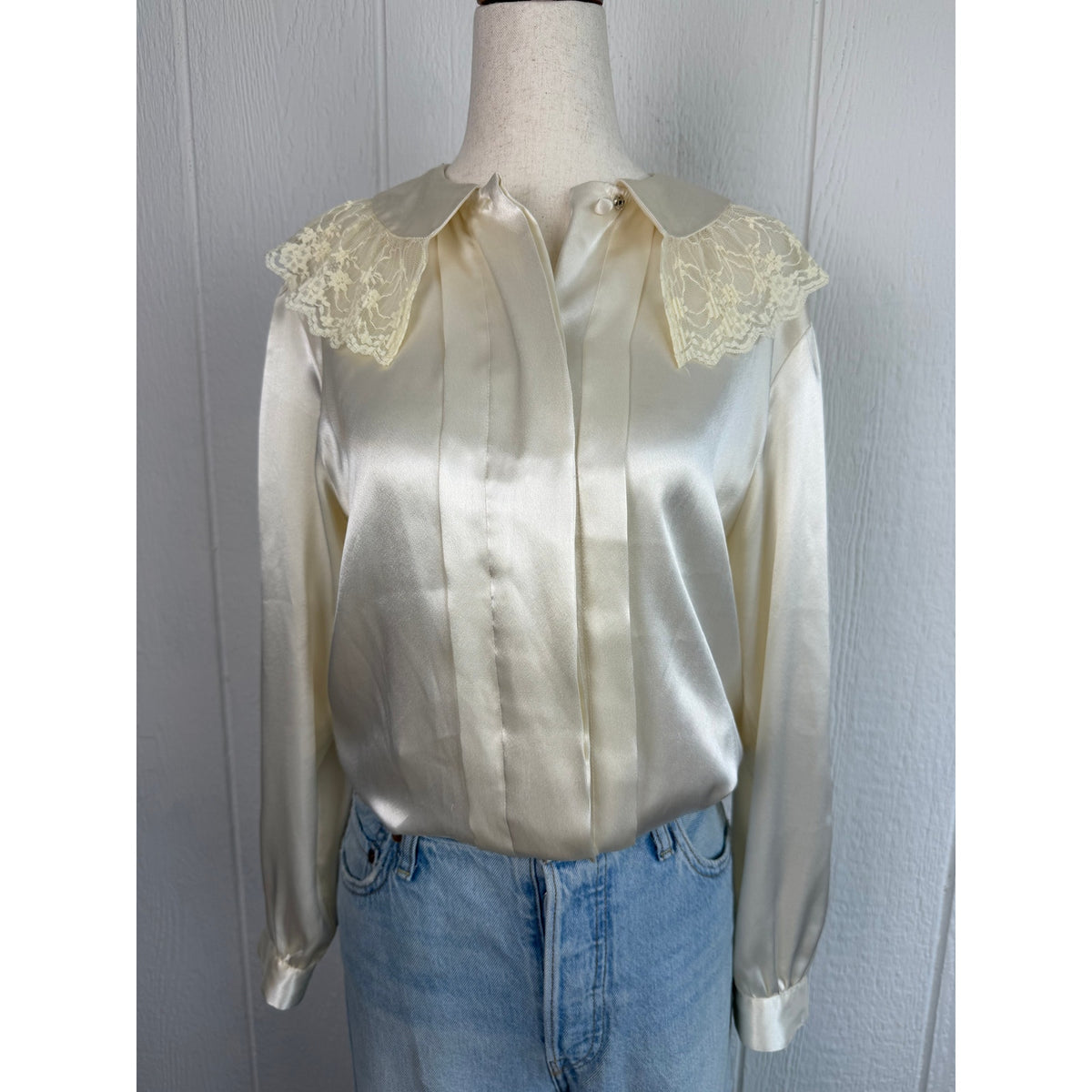 Vintage Lady Manhattan Ivory Satin Blouse Lace Collar Victorian Coquette Size 6
