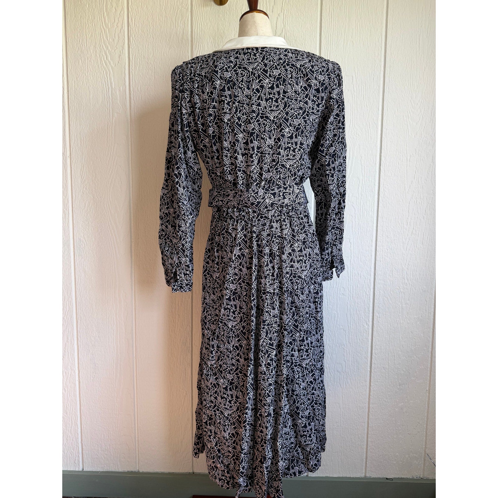 Vintage 80s/90s Abstract Geometric Midi Dress Collar Secretary Belted Dress 12
