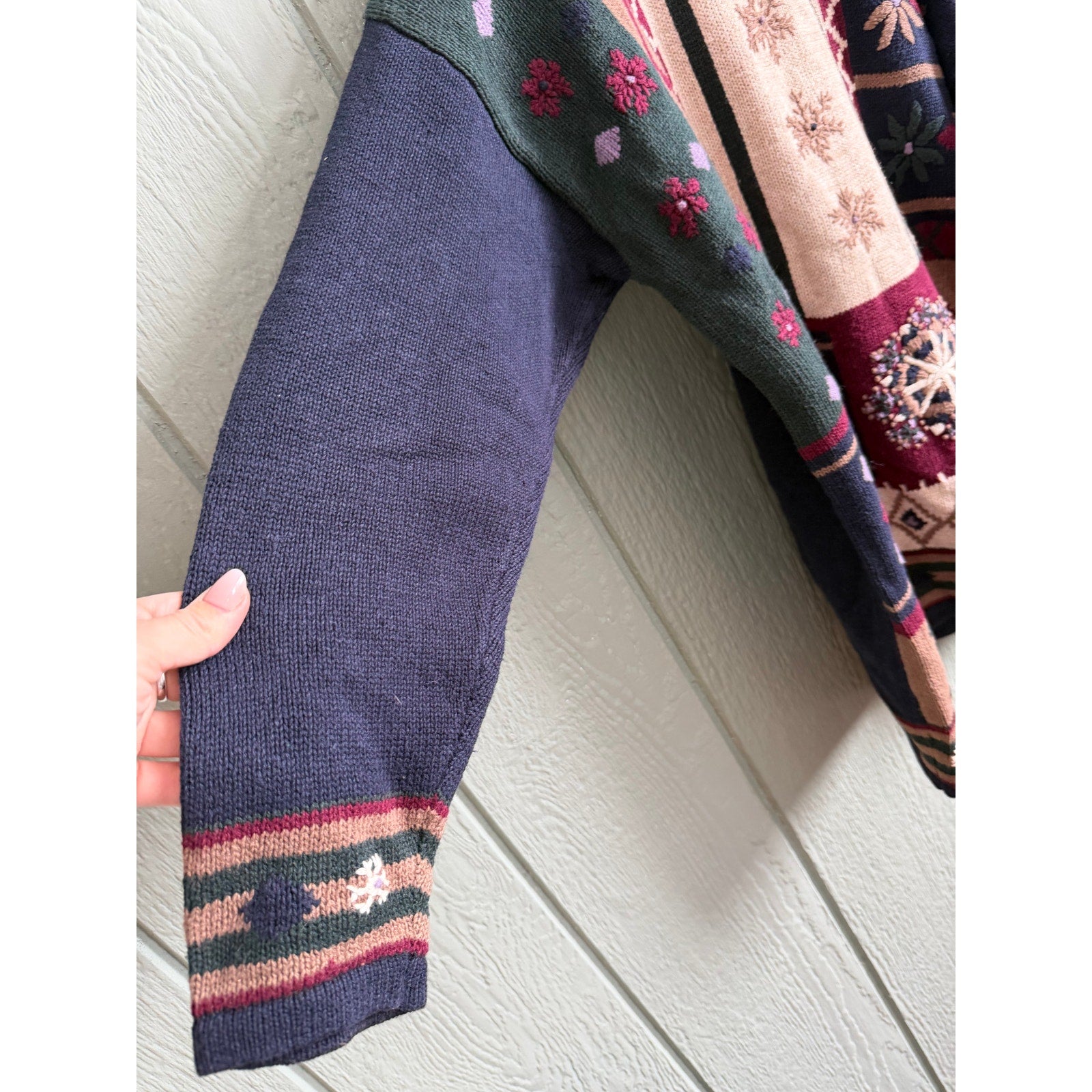Vintage Tapestry Sweater Women’s LG Patchwork Floral Snowflake Knit