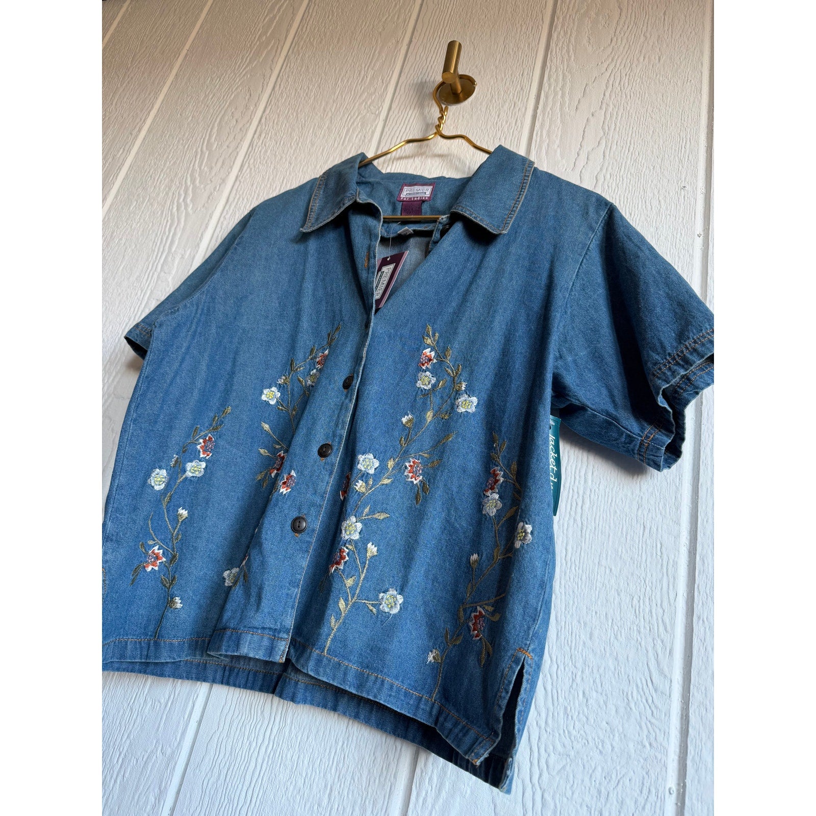 NWT Vintage 90s Embroidered Denim Button Front Shirt Jacket Floral Women’s L