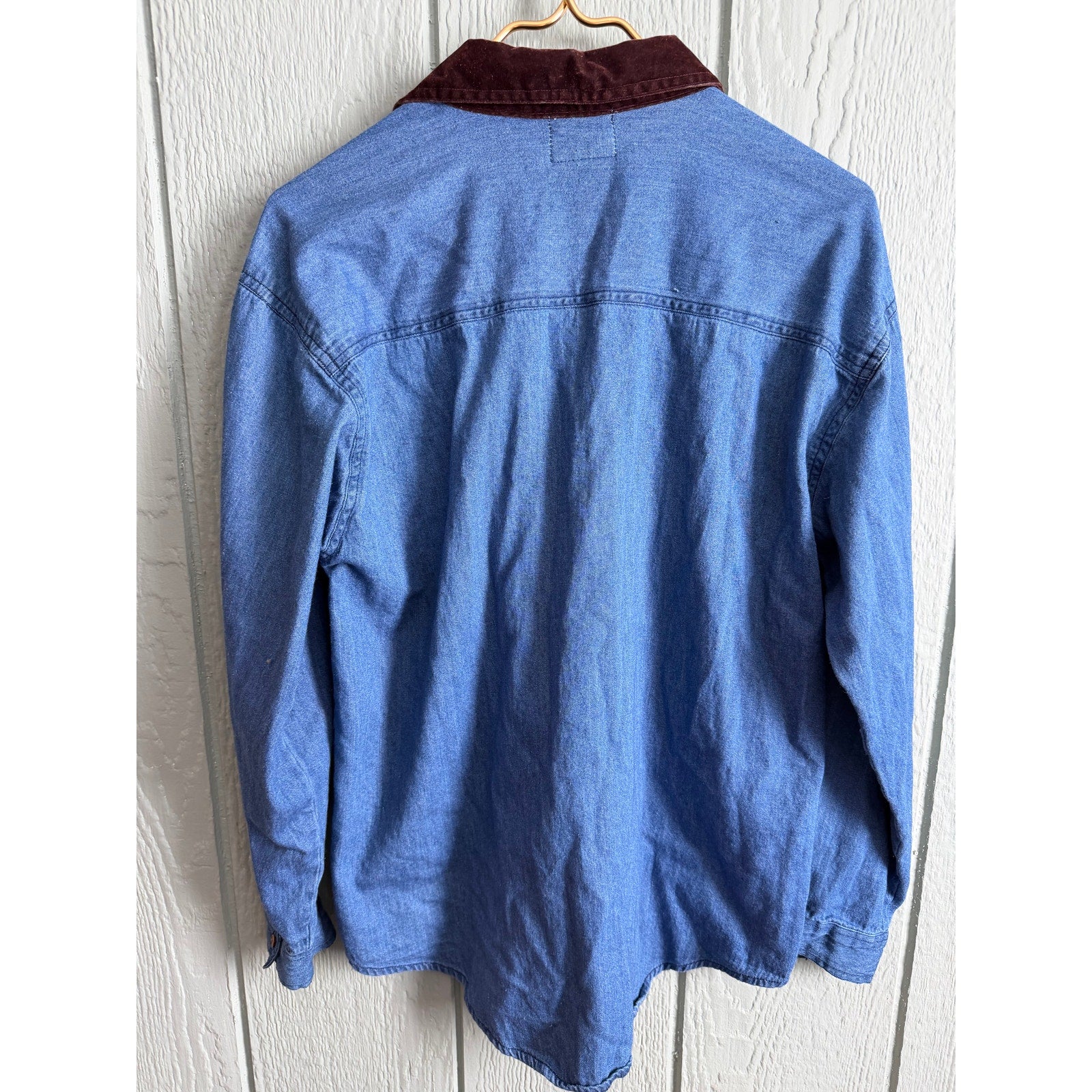 Vintage Embroidered Denim Shirt Women’s Large – Velvet Collar – 90s Cottagecore