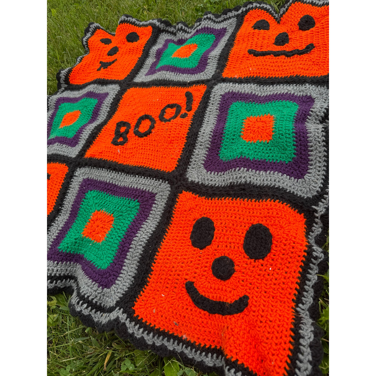 Vintage Handmade Crochet Halloween Blanket Pumpkin Ghost Granny Square Throw Boo