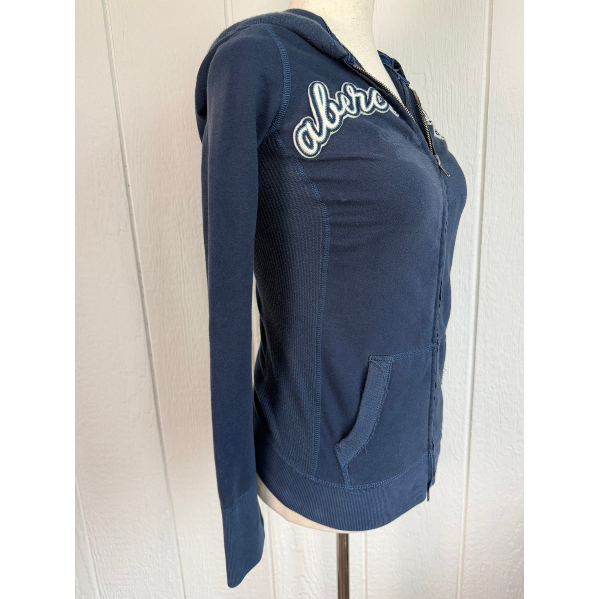 Vintage Y2K Abercrombie & Fitch Navy Blue Full-Zip Hoodie, Large