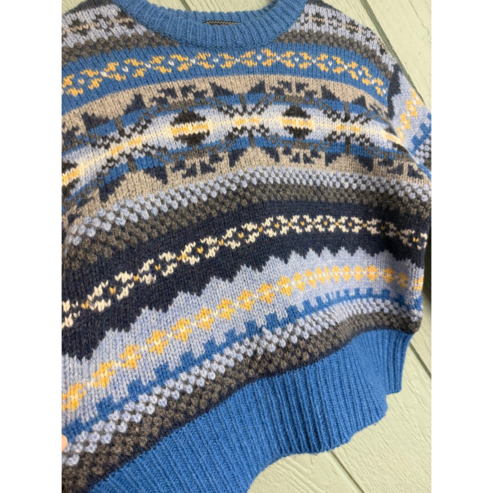 Vintage 100% Wool American Eagle Fair Isle Knit Sweater Cropped LG