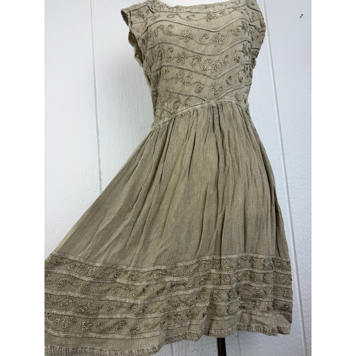 Vintage 90s Classic Embroidered Midi Dress S Boho Fairycore Renaissance